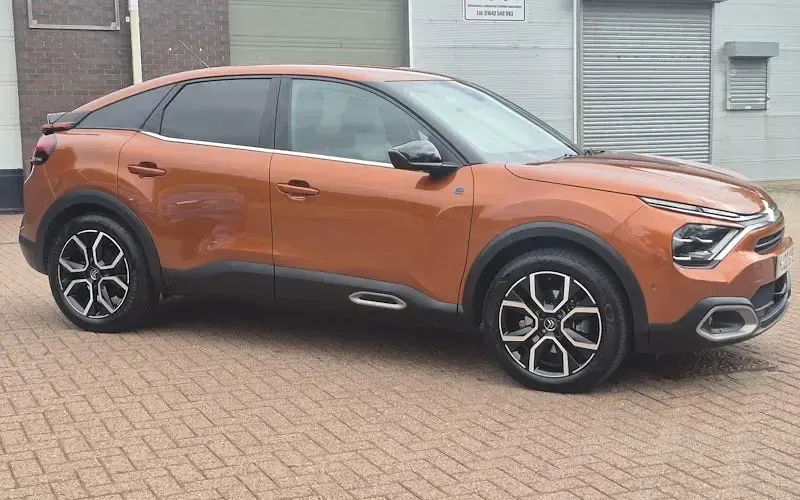 Used Citroën e-C4 Shine 100 kW (136 HP) 2023 Hatchback
