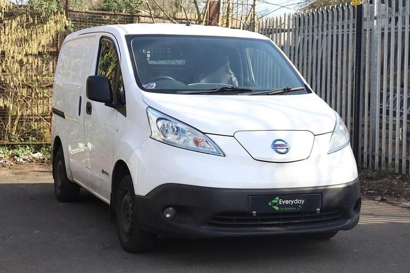 Used Nissan e-NV200 Acenta 2014 White MPV
