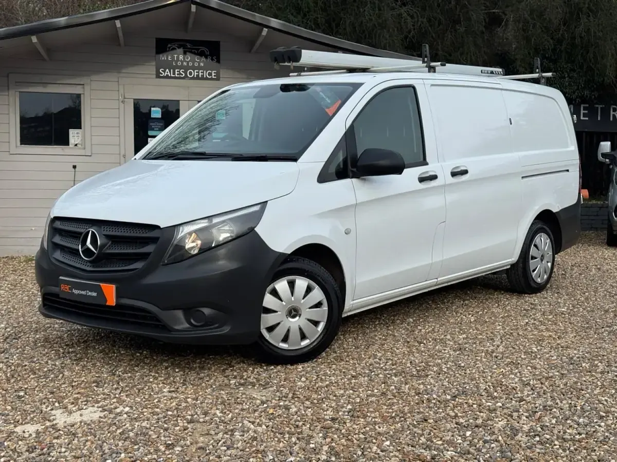 Usado Mercedes Vito Urban 2017 Branco Van