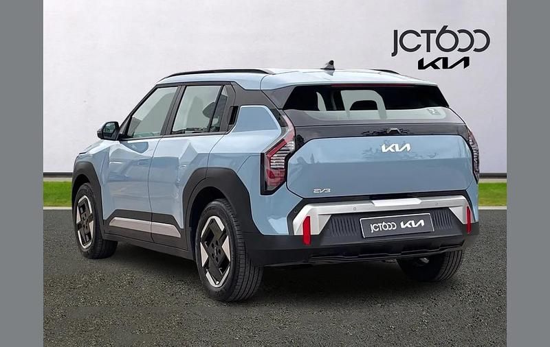Begagnad Kia EV3 Air 147 kW (201 HK) 2025 Blå SUV