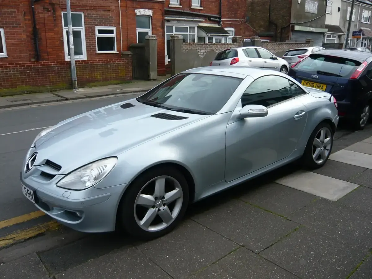 Käytetty Mercedes SLK280 231 HP (169 kW) 2007 Hopea Avoauto