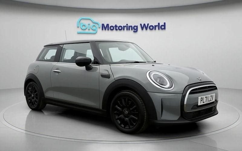 Used Mini Cooper Classic 136 HP (100 kW) 2022 Hatchback