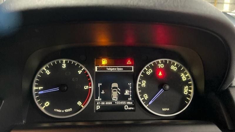 Used Land Rover Discovery 4 Graphite 2016 White SUV