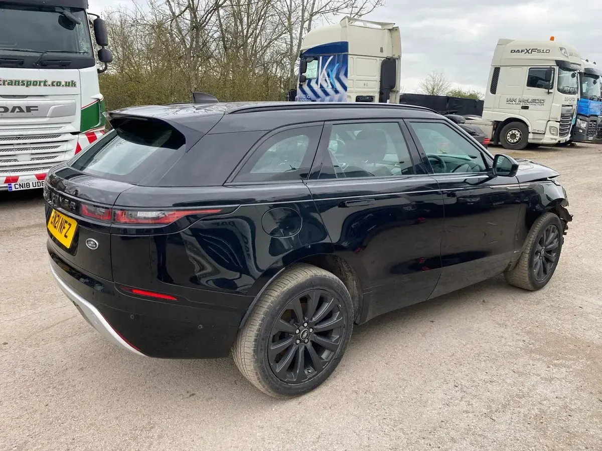 Used Land Rover Range Rover Velar R-Dynamic 250 HP (183 kW) 2021 Black SUV