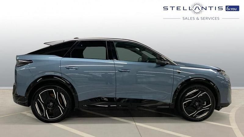 Used Peugeot e-3008 GT 152 kW (207 HP) 2024 Blue SUV