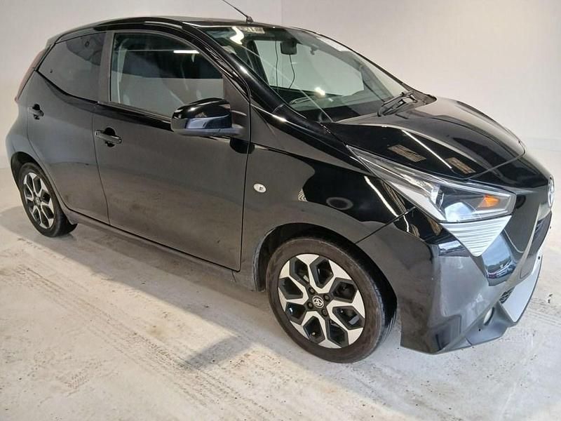 Used Toyota Aygo X-plore 71 HP (52 kW) 2018 Black Hatchback