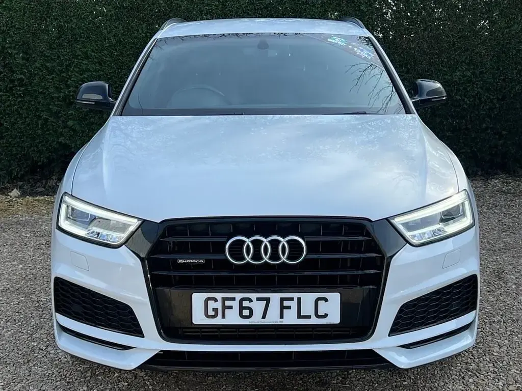 Usado Audi Q3 Black Edition 180 CV (132 kW) 2017 Blanco SUV