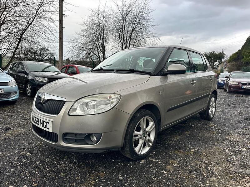 Used Skoda Fabia 80 HP (58 kW) 2009 Beige Hatchback
