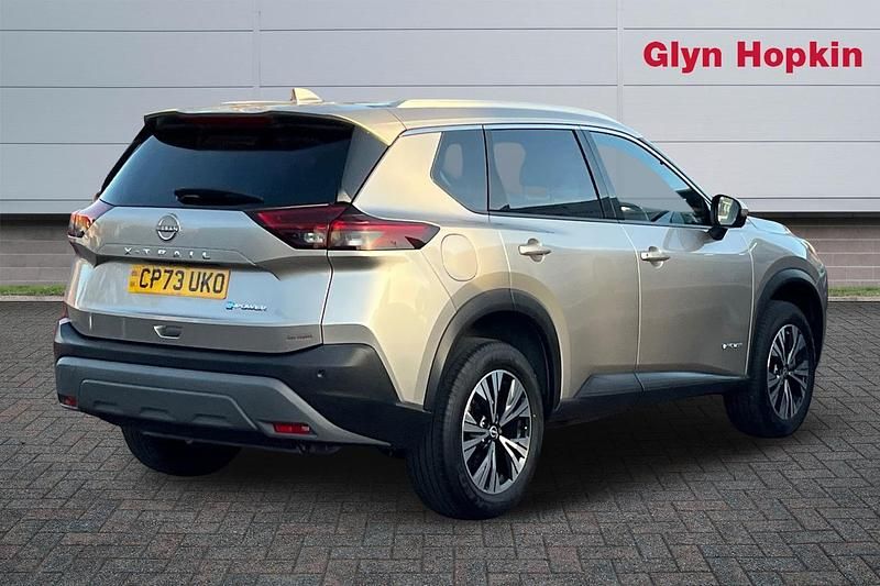 Used Nissan X-Trail N-Connecta 213 HP (156 kW) 2024 Silver SUV