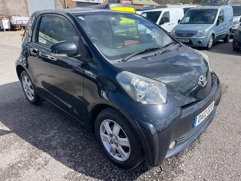 Used Toyota iQ 68 HP (50 kW) 2012 Black Hatchback