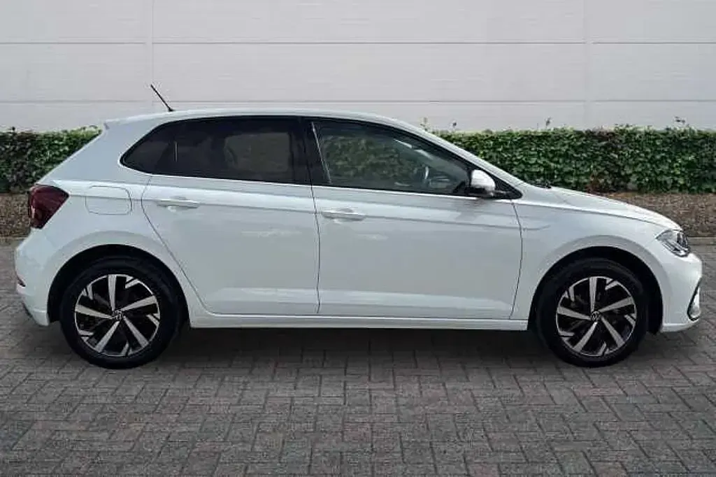 Used VW Polo 95 HP (69 kW) 2024 Hatchback