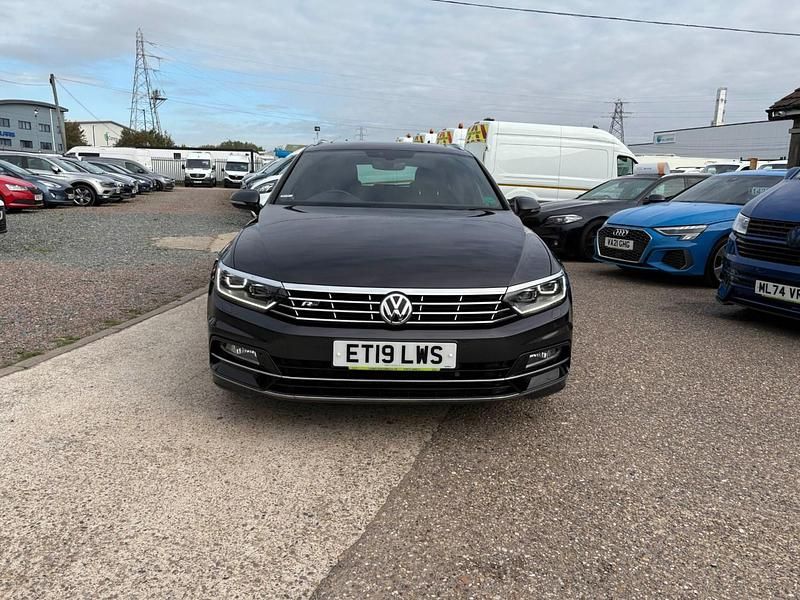 Used VW Passat R-line 150 HP (110 kW) 2019 Grey Estate