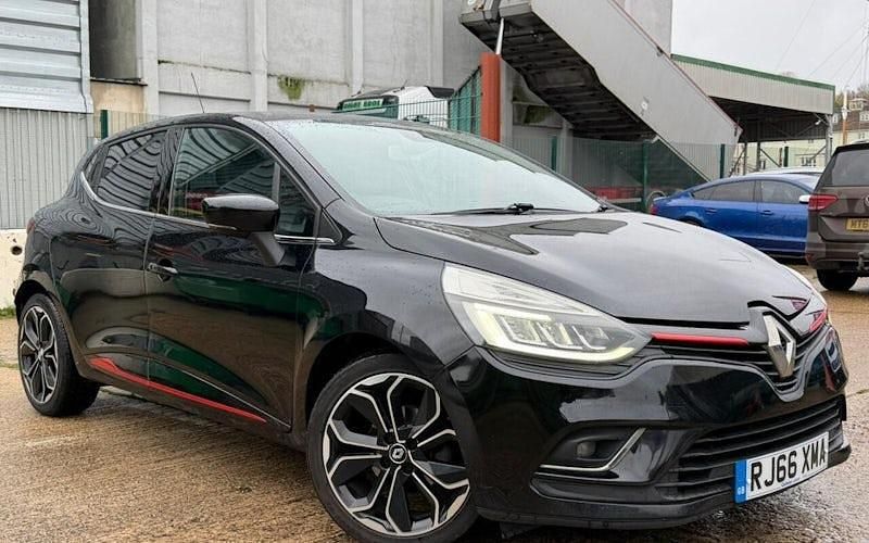 Used 2018 Renault Clio IV Dynamique Hatchback | £5,000 (Fair price) - Image 1/4