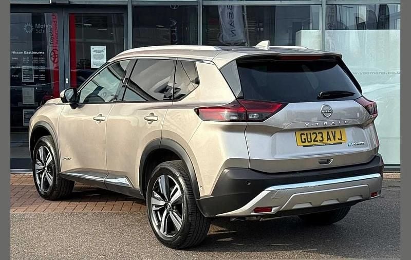 Used Nissan X-Trail Tekna 213 HP (156 kW) 2023 Silver SUV