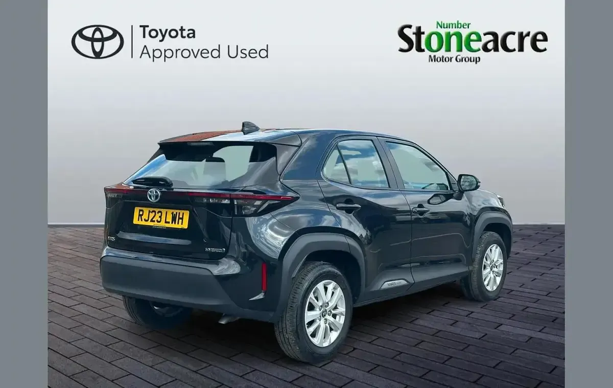 Used Toyota Yaris Cross 113 HP (83 kW) 2023 Black SUV