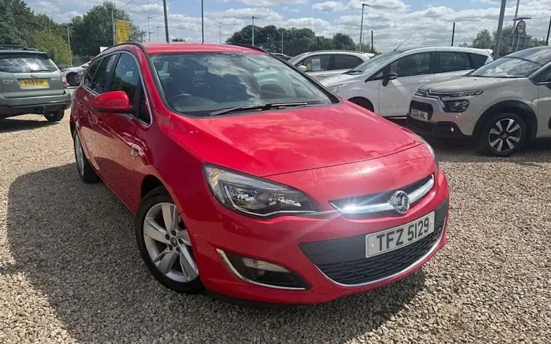 Used Vauxhall Astra SRi 116 HP (85 kW) 2015 Estate