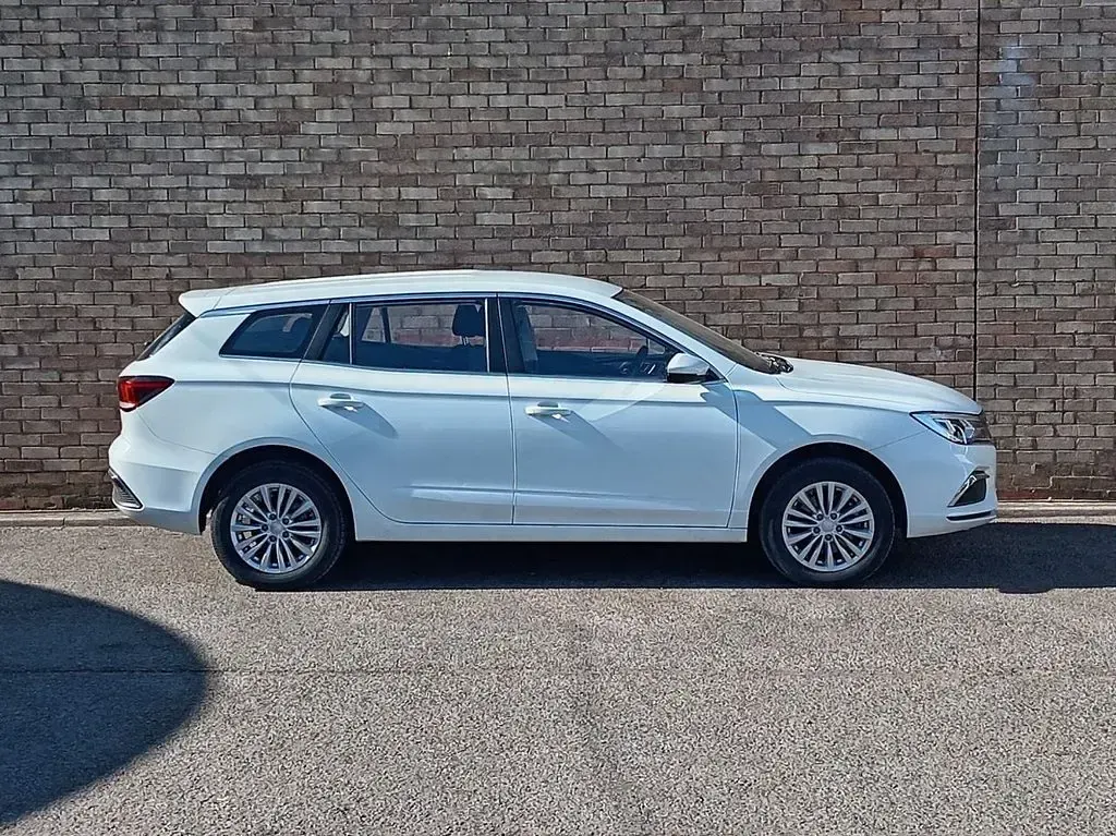 Used MG MG5 EV Excite 114 kW (156 HP) 2022 White Estate