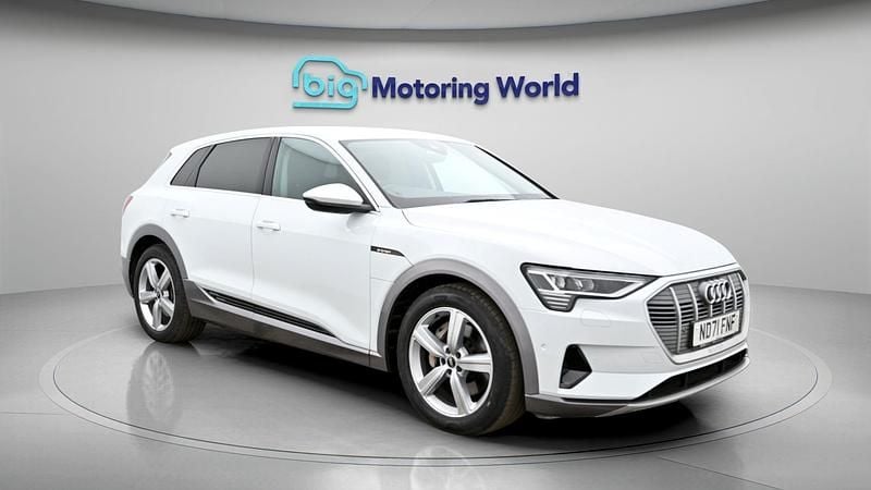 Used Audi e-tron 300 kW (408 HP) 2021 White SUV