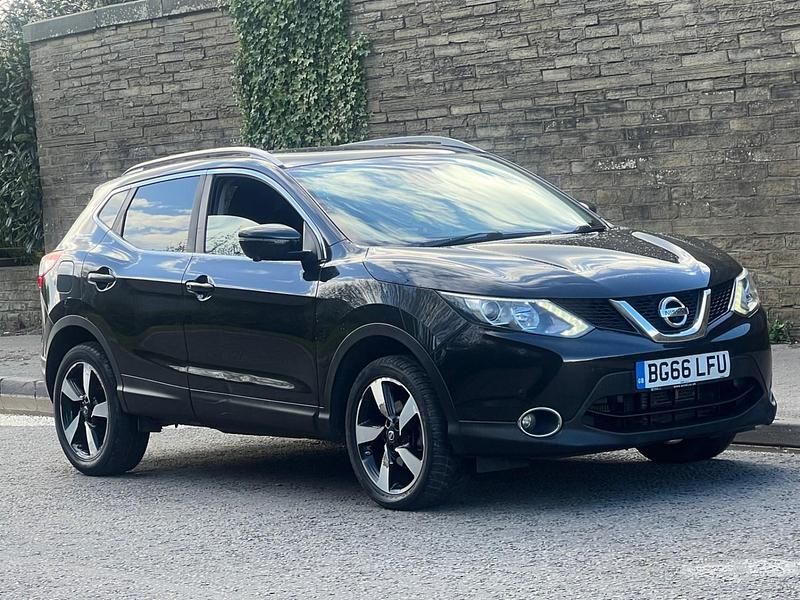 Used Nissan Qashqai N-Connecta 2016 Black SUV