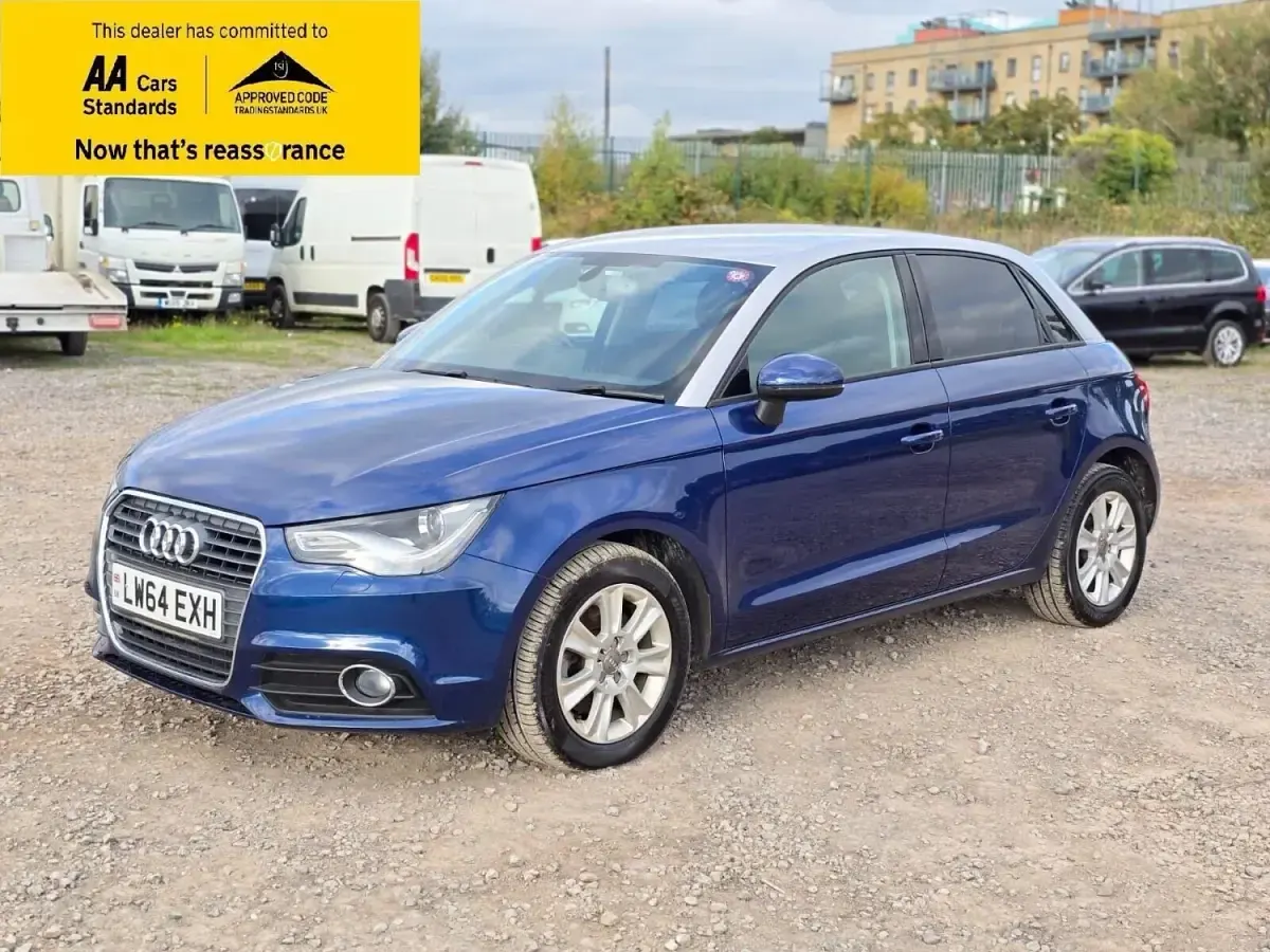 Usado Audi A1 Sportback Sport 122 CV (89 kW) 2014 Azul Utilitario