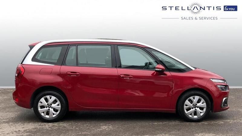 Used Citroën C4 SpaceTourer PureTech 128 HP (94 kW) 2020 Red MPV