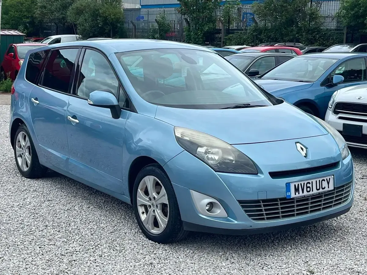 Used Renault Scénic III Dynamique 110 HP (80 kW) 2011 Blue MPV