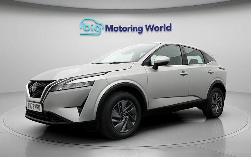 Used Nissan Qashqai Acenta Premium 158 HP (116 kW) 2023 Silver SUV