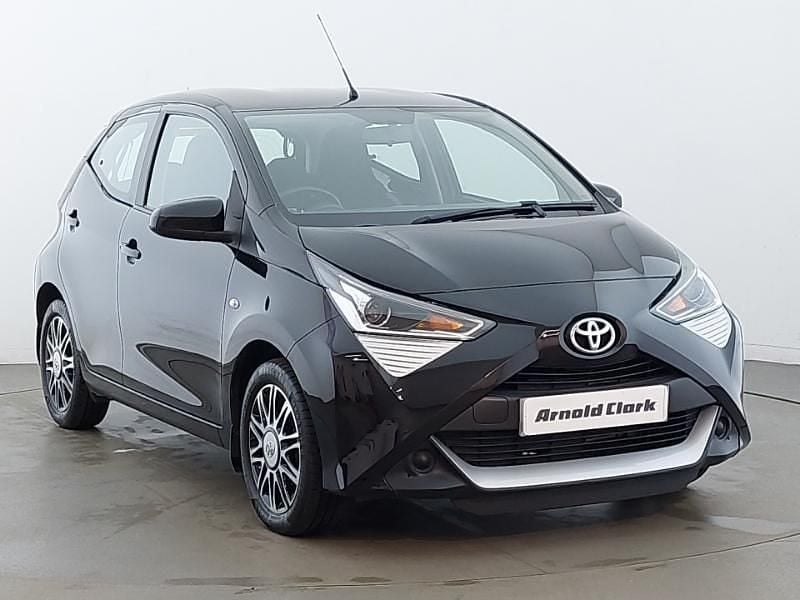 Black Used 2020 Toyota Aygo X-play Hatchback | £8,998 (Good price) - Image 1/4