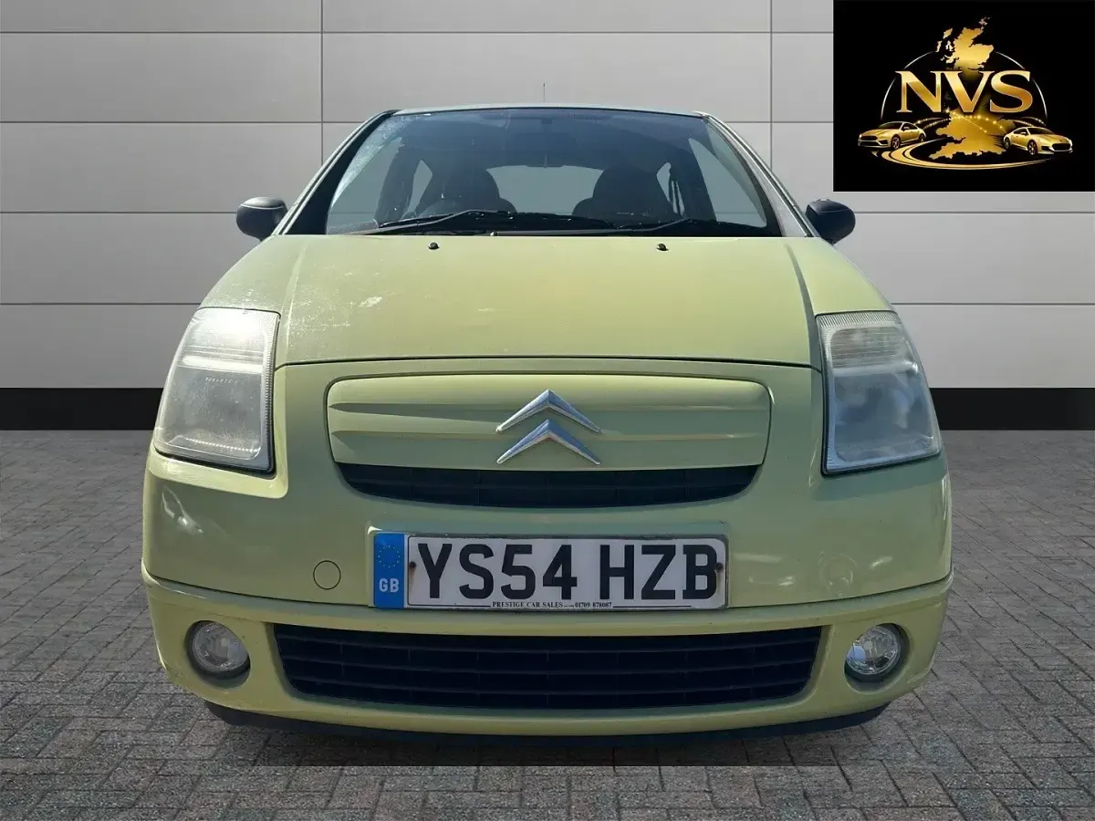 Używany Citroën C2 60 KM (44 kW) 2004 Żółty Hatchback