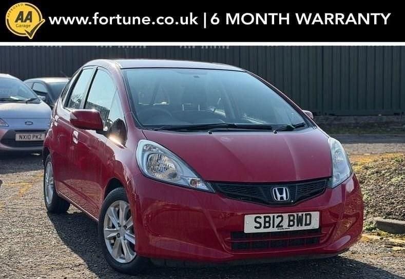 Begagnad Honda Jazz ES 99 HK (72 kW) 2012 Röd Halvkombi