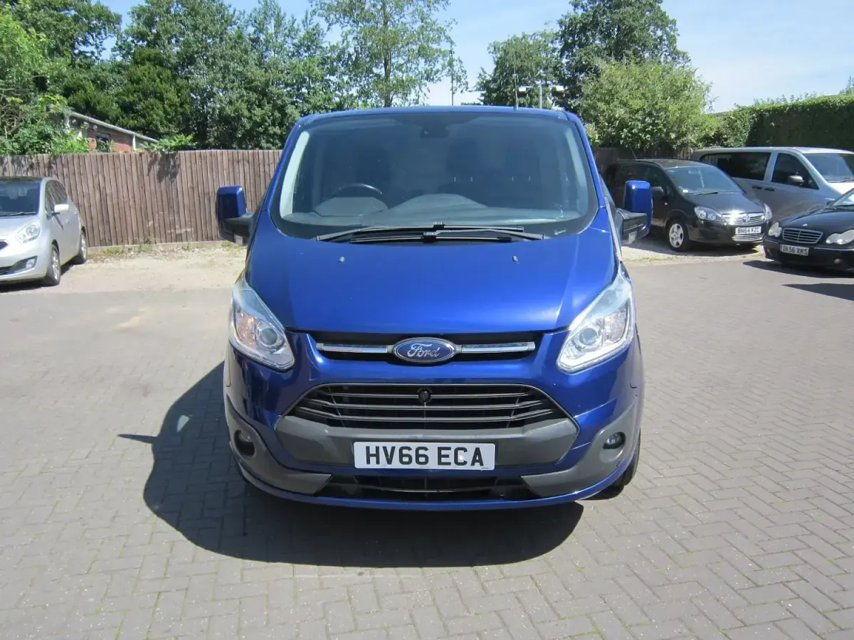 Used Ford Transit Custom Limited 125 HP (91 kW) 2016 Blue Van