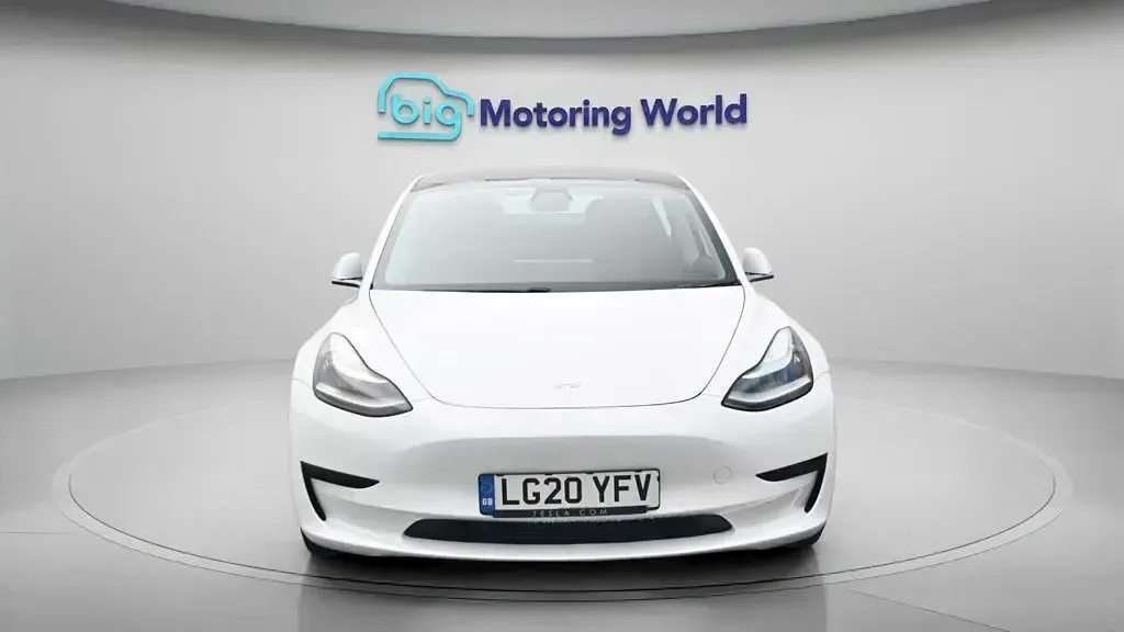 Used Tesla Model 3 Standard Range Plus 177 kW (241 HP) 2020 Sedan