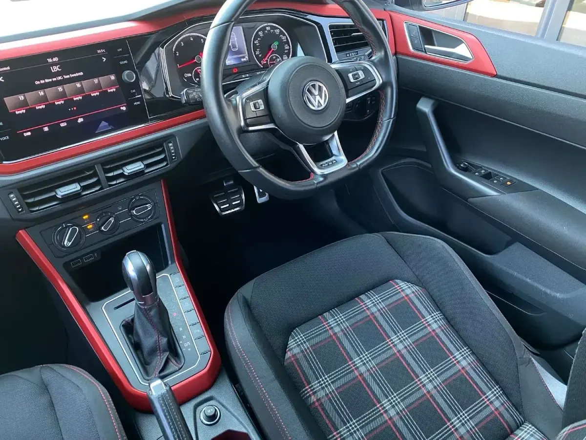 Used VW Polo GTI 200 HP (147 kW) 2019 White Hatchback
