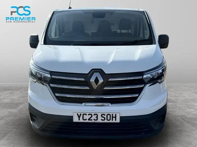 Used Renault Trafic Business 128 HP (94 kW) 2023 Glacier white