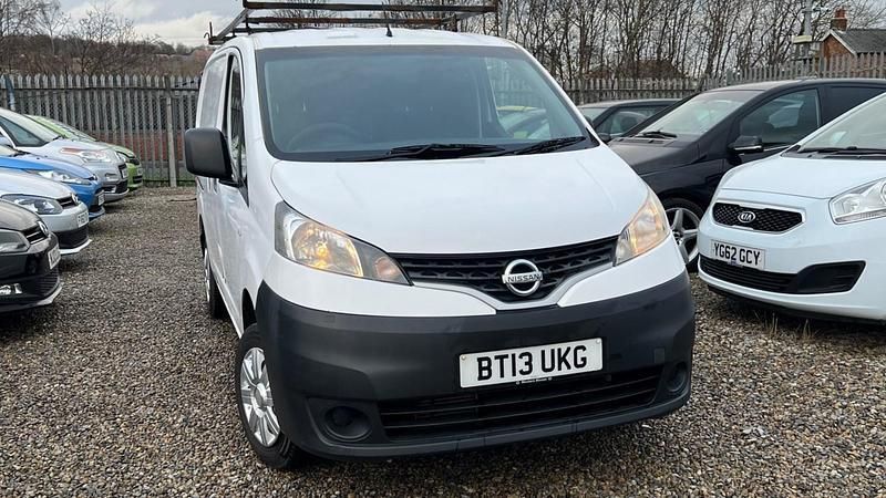 White Used 2013 Nissan NV200 SE Van | £3,999 (Good price) - Image 1/4