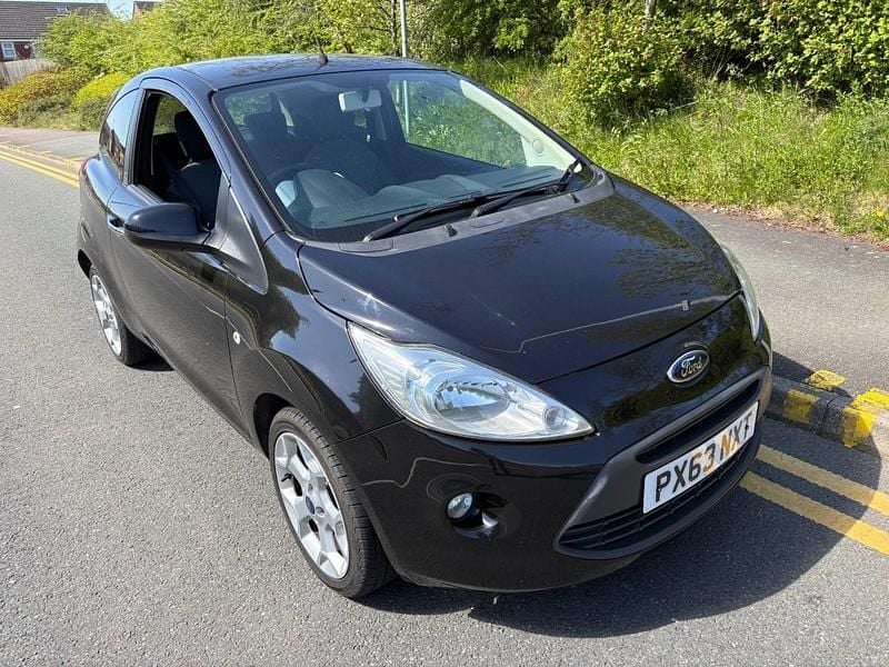 Używany Ford Ka Titanium 69 KM (50 kW) 2013 Czarny Hatchback