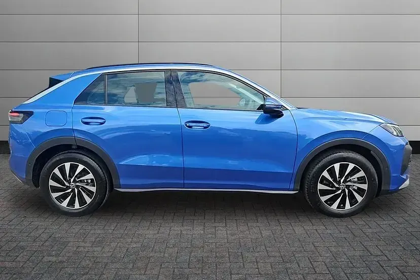 New VW T-Roc Life 116 HP (85 kW) 2026 Celestial blue SUV