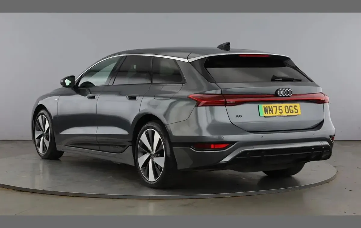 Used Audi e-tron S-Line 210 kW (286 HP) 2025 Grey SUV