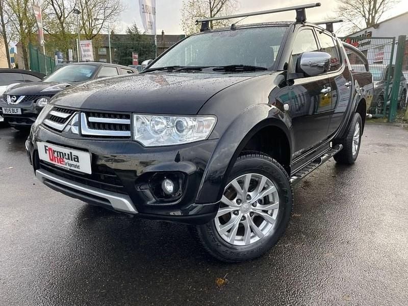 Used Mitsubishi L200 175 HP (128 kW) 2014 Black Pickup