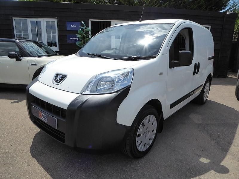 White Used 2017 Peugeot Bipper MPV | £5,750 (Fair price) - Image 1/3