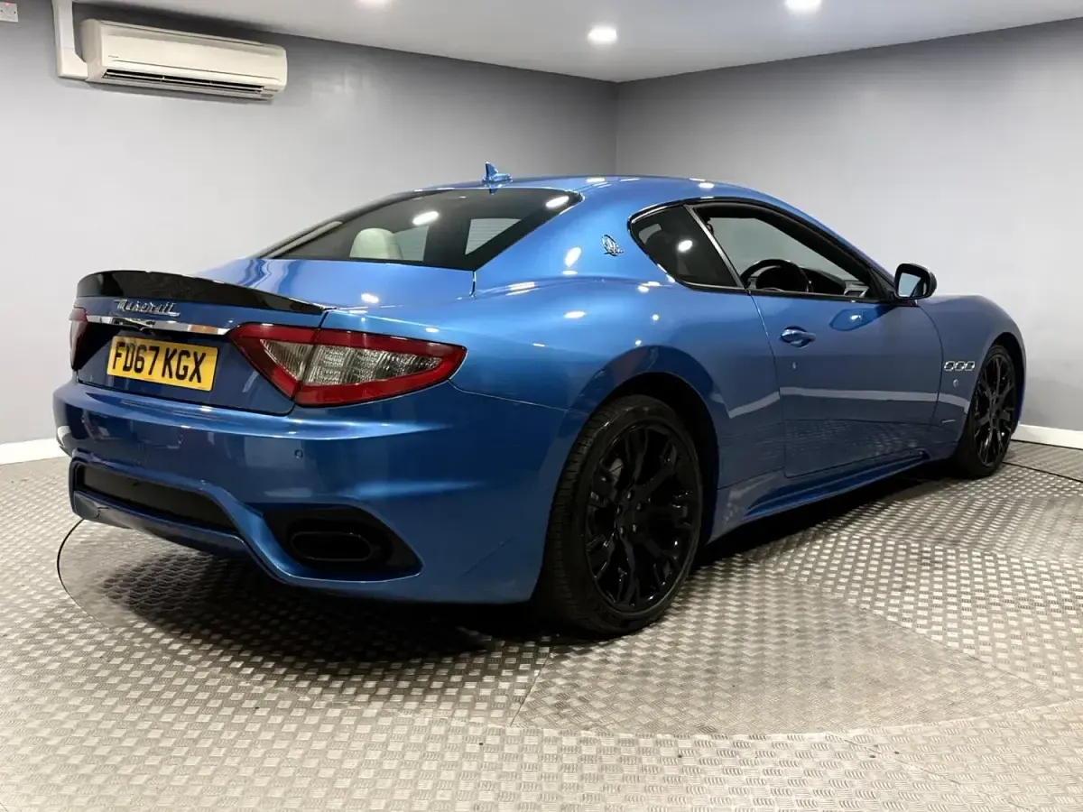Used Maserati Granturismo 460 HP (338 kW) 2017 Blue Coupe