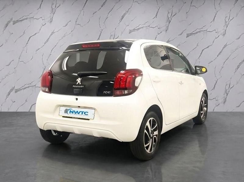 Used Peugeot 108 Allure 72 HP (52 kW) 2021 White Hatchback
