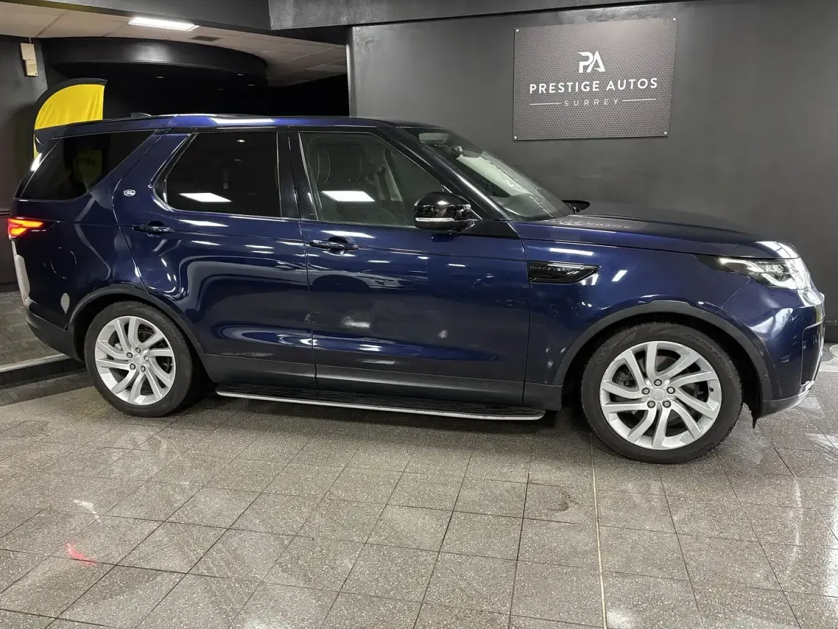 Used Land Rover Discovery HSE 300 HP (220 kW) 2019 Blue SUV