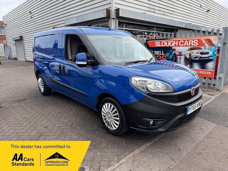 Blue Used 2015 Fiat Doblò MPV | £2,295 (Fair price) - Image 1/4