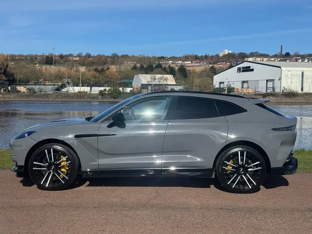 Used Aston Martin DBX 707 HP (519 kW) 2024 Grey SUV