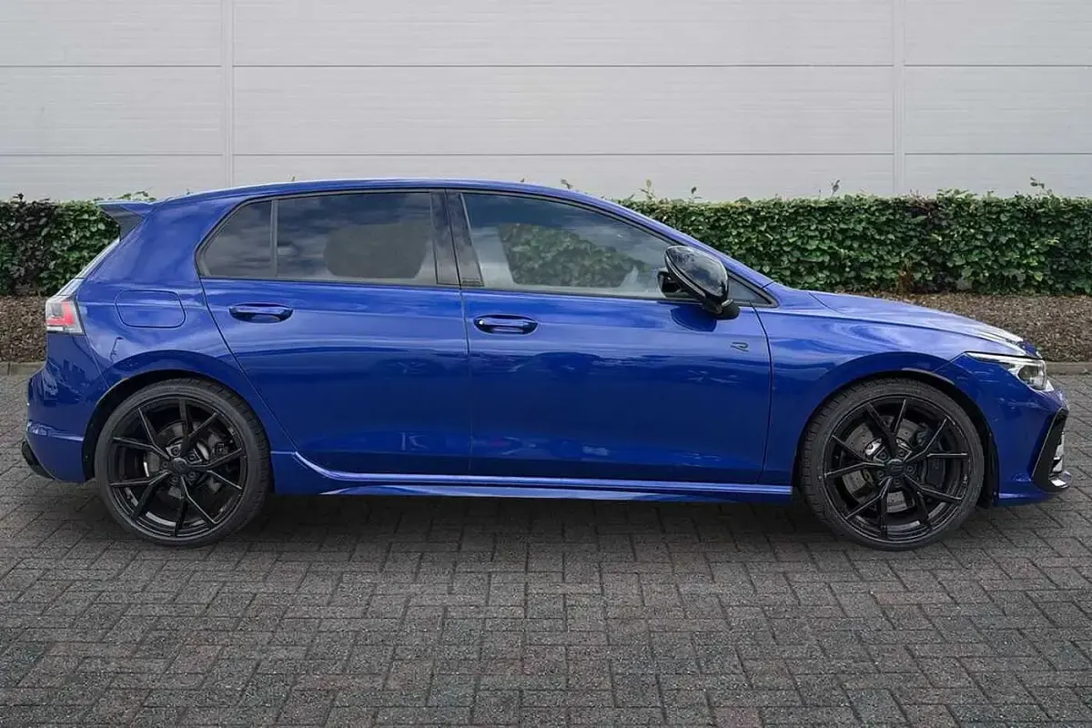 Used VW Golf VIII R 333 HP (244 kW) 2025 Blue Hatchback