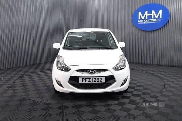 Used Hyundai ix20 Active 125 HP (91 kW) 2013 White Hatchback