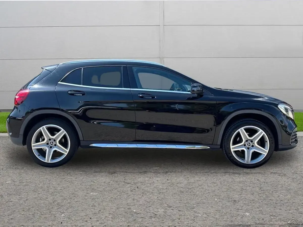 Used Mercedes GLA180 AMG line 120 HP (88 kW) 2020 Black SUV
