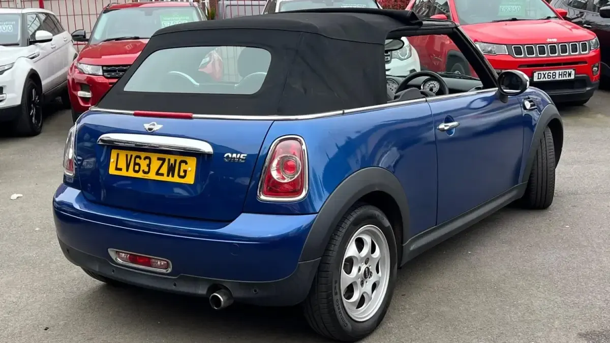 Używany Mini ONE 98 KM (72 kW) 2013 Niebieski Hatchback
