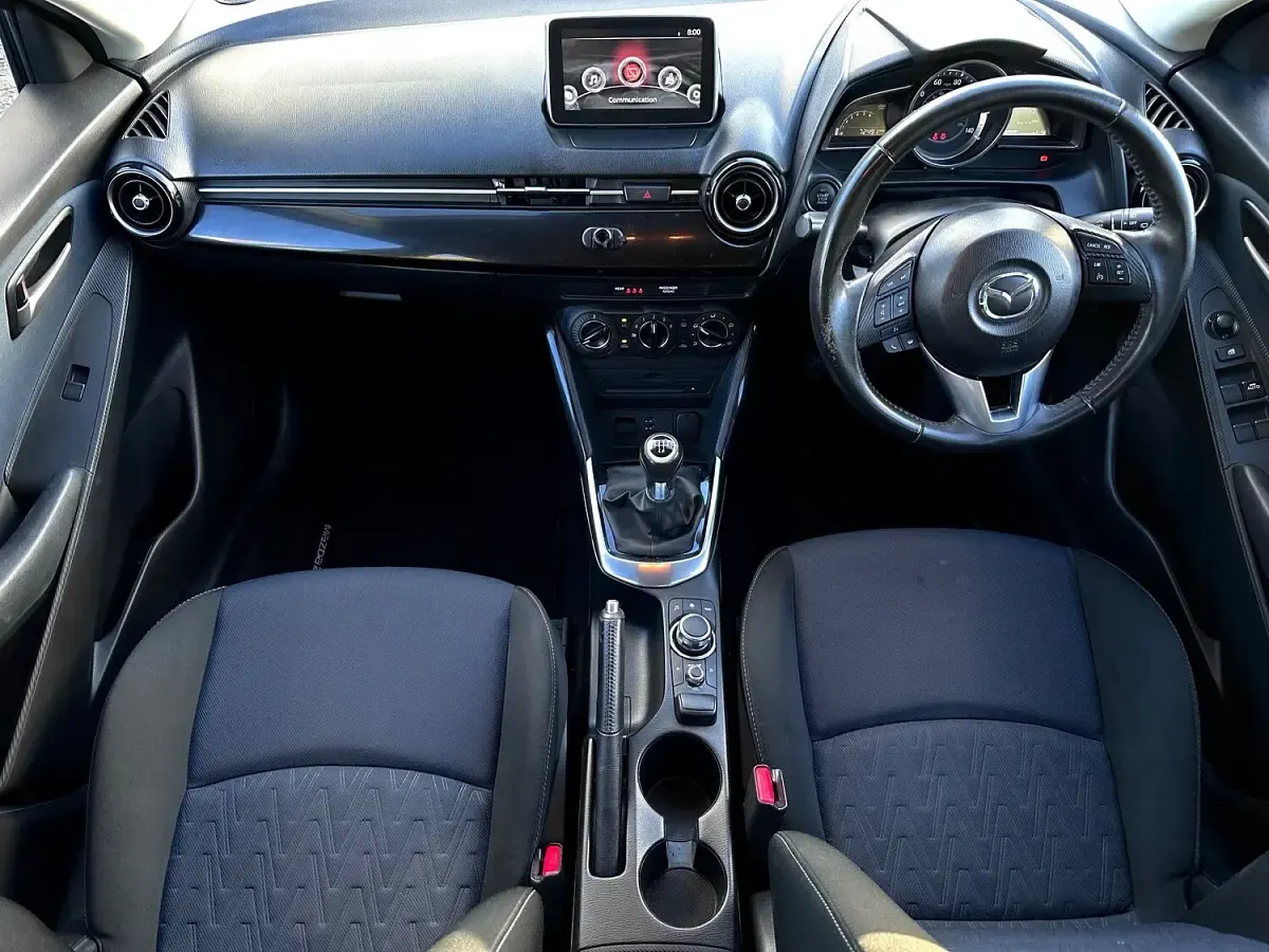 Used Mazda 2 90 HP (66 kW) 2015 Blue Hatchback